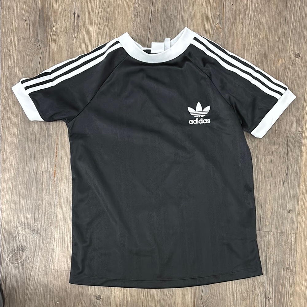 Adidas Womens Shirt size Large